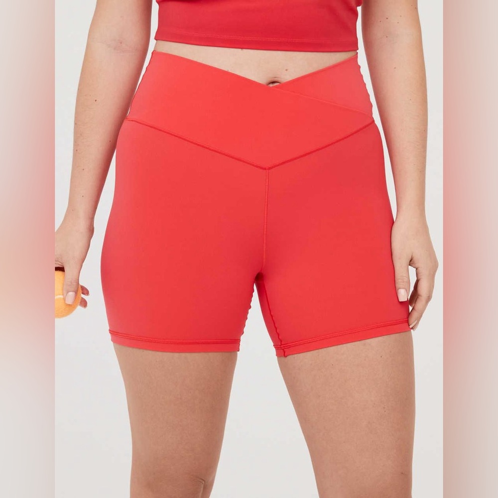 Like new OFFLINE By Aerie Real Me Crossover 5" Bike Short Size XS Calypso